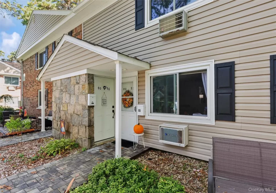 40 4th Street, Brookhaven, NY, 1 Bedroom Bedrooms, 3 Rooms Rooms,1 BathroomBathrooms,Residential,For Rent,4th,0,1059472 40 4th Street, Brookhaven, NY, 1 Bedroom Bedrooms, 3 Rooms Rooms,1 BathroomBathrooms,Residential,For Rent,4th,0,1059472