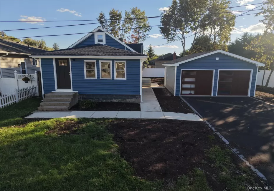 11 45th Street, Babylon, NY, 3 Bedrooms Bedrooms, 5 Rooms Rooms,2 BathroomsBathrooms,Residential Lease,For Rent,45th,0,1060081 11 45th Street, Babylon, NY, 3 Bedrooms Bedrooms, 5 Rooms Rooms,2 BathroomsBathrooms,Residential Lease,For Rent,45th,0,1060081
