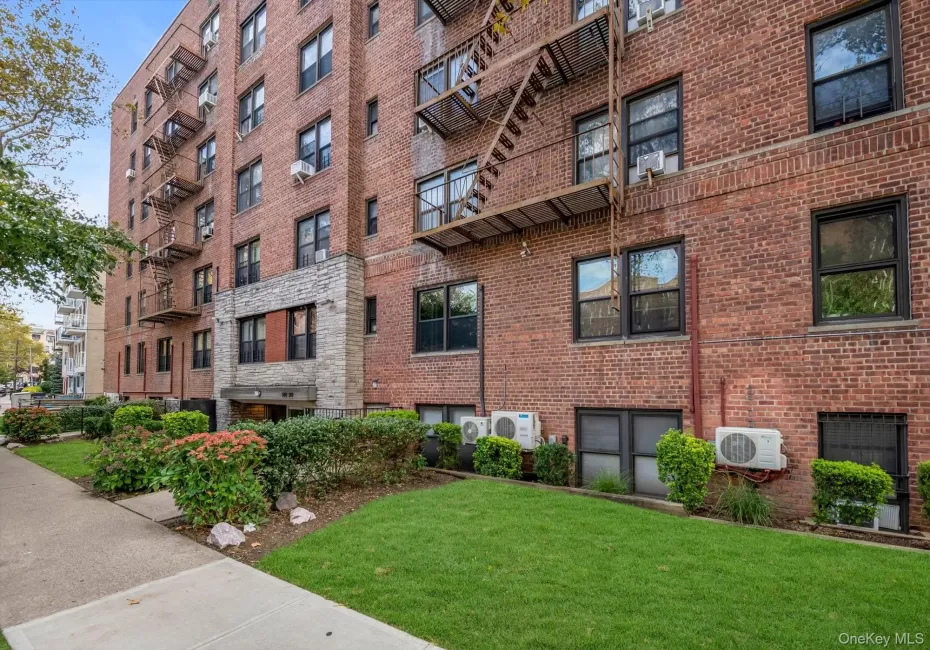 14130 84 Road, New York, NY, 1 Bedroom Bedrooms, 4 Rooms Rooms,1 BathroomBathrooms,Residential Lease,For Rent,84,0,1059689 14130 84 Road, New York, NY, 1 Bedroom Bedrooms, 4 Rooms Rooms,1 BathroomBathrooms,Residential Lease,For Rent,84,0,1059689