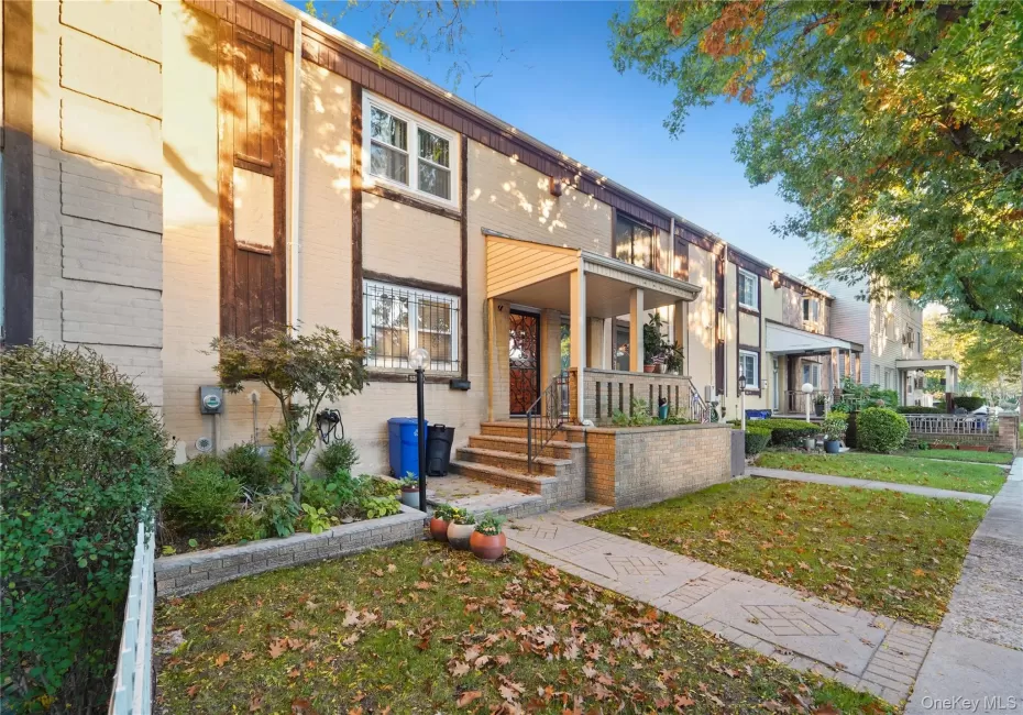 13629 222nd Street, New York, NY, 3 Bedrooms Bedrooms, 5 Rooms Rooms,1 BathroomBathrooms,Residential,For Rent,222nd,0,1059762 13629 222nd Street, New York, NY, 3 Bedrooms Bedrooms, 5 Rooms Rooms,1 BathroomBathrooms,Residential,For Rent,222nd,0,1059762
