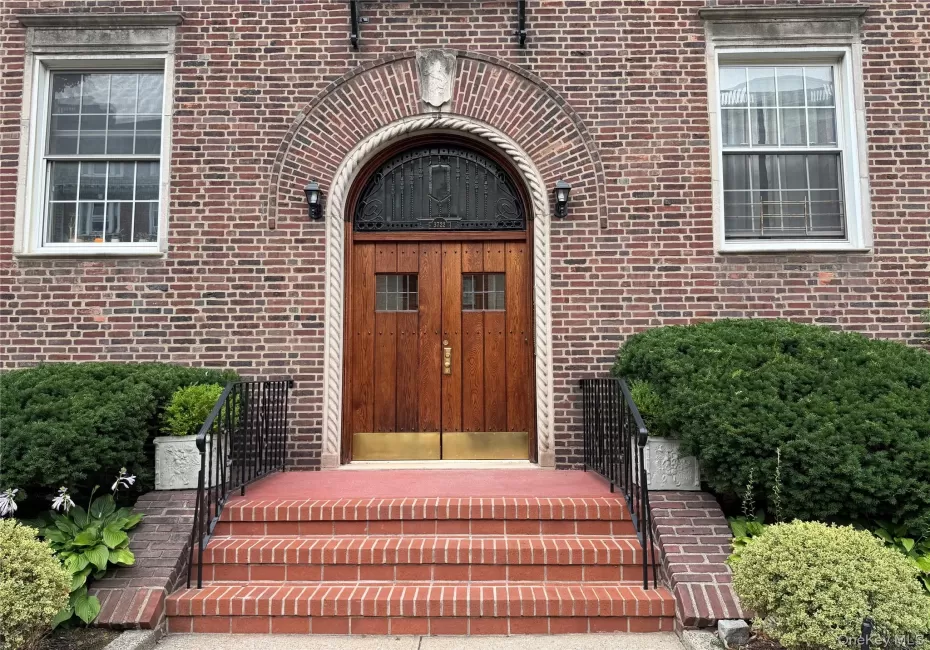 37-22 85th Street, New York, NY, 1 Bedroom Bedrooms, 4 Rooms Rooms,1 BathroomBathrooms,Residential,For Rent,85th,0,1030047 37-22 85th Street, New York, NY, 1 Bedroom Bedrooms, 4 Rooms Rooms,1 BathroomBathrooms,Residential,For Rent,85th,0,1030047