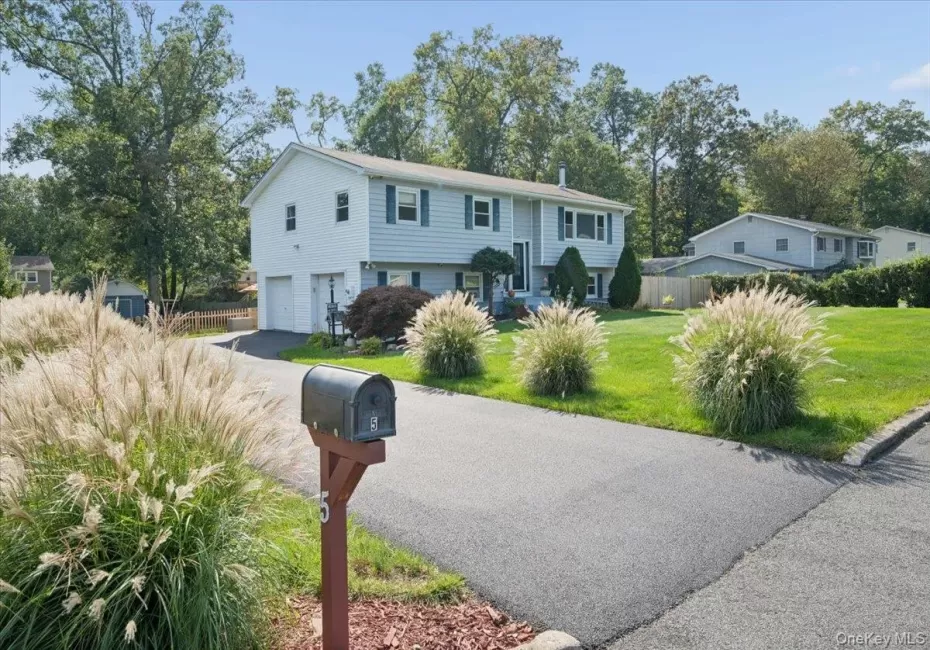 Beautifully updated 4-bedroom, 3-full-bath home in a desirable neighborhood! Beautifully updated 4-bedroom, 3-full-bath home in a desirable neighborhood!