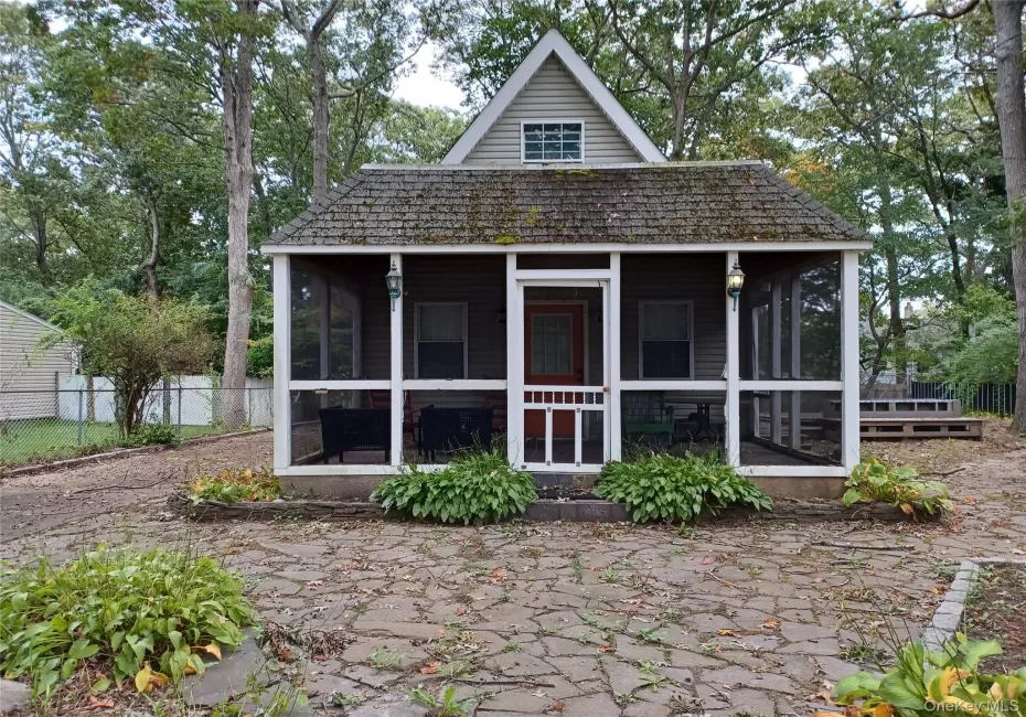 251 Jefferson Drive, Brookhaven, NY, 2 Bedrooms Bedrooms, 5 Rooms Rooms,1 BathroomBathrooms,Residential,For Rent,Jefferson,0,1059252 251 Jefferson Drive, Brookhaven, NY, 2 Bedrooms Bedrooms, 5 Rooms Rooms,1 BathroomBathrooms,Residential,For Rent,Jefferson,0,1059252