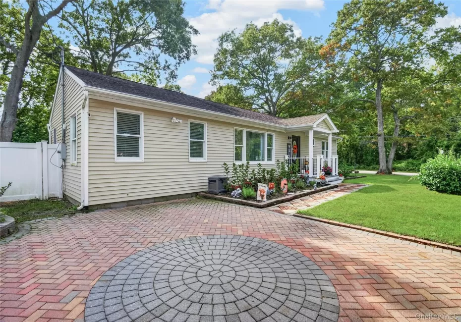 29 Wabil Road, Brookhaven, NY, 3 Bedrooms Bedrooms, 8 Rooms Rooms,2 BathroomsBathrooms,Residential,For Rent,Wabil,0,1059059 29 Wabil Road, Brookhaven, NY, 3 Bedrooms Bedrooms, 8 Rooms Rooms,2 BathroomsBathrooms,Residential,For Rent,Wabil,0,1059059