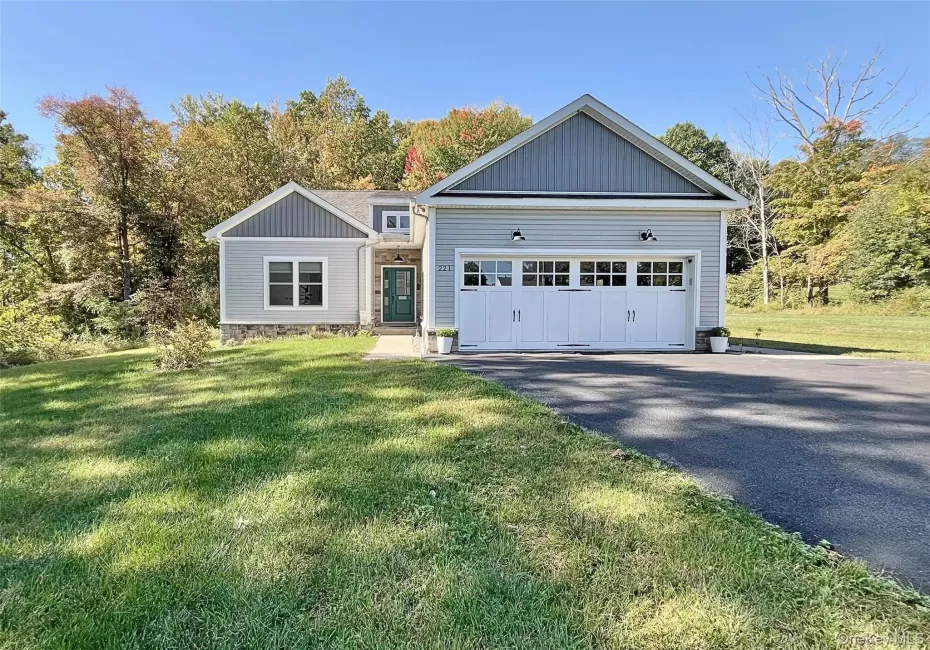 221 Maple Avenue, Monroe, NY, 2 Bedrooms Bedrooms, 6 Rooms Rooms,2 BathroomsBathrooms,Residential,For Rent,Maple,0,1054025 221 Maple Avenue, Monroe, NY, 2 Bedrooms Bedrooms, 6 Rooms Rooms,2 BathroomsBathrooms,Residential,For Rent,Maple,0,1054025
