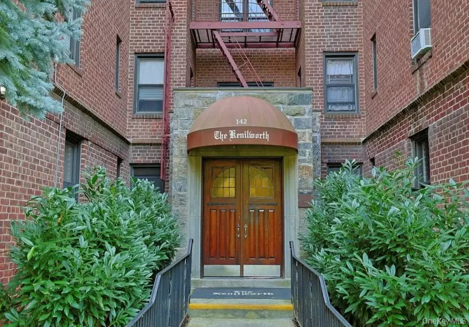 142 Garth Road, Eastchester, NY, 1 Bedroom Bedrooms, 3 Rooms Rooms,1 BathroomBathrooms,Residential Lease,For Rent,Garth,0,1058637 142 Garth Road, Eastchester, NY, 1 Bedroom Bedrooms, 3 Rooms Rooms,1 BathroomBathrooms,Residential Lease,For Rent,Garth,0,1058637