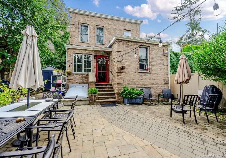48 Clarendon Avenue, Yonkers, NY, 2 Bedrooms Bedrooms, 5 Rooms Rooms,1 BathroomBathrooms,Residential,For Rent,Clarendon,0,1059675 48 Clarendon Avenue, Yonkers, NY, 2 Bedrooms Bedrooms, 5 Rooms Rooms,1 BathroomBathrooms,Residential,For Rent,Clarendon,0,1059675