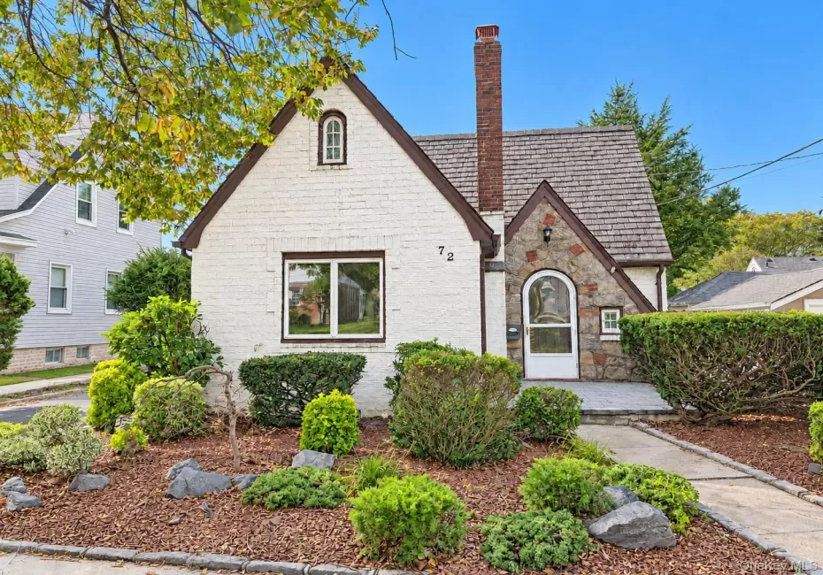 72 Primrose Avenue, Hempstead, NY, 4 Bedrooms Bedrooms, 8 Rooms Rooms,3 BathroomsBathrooms,Residential Lease,For Rent,Primrose,0,1060075 72 Primrose Avenue, Hempstead, NY, 4 Bedrooms Bedrooms, 8 Rooms Rooms,3 BathroomsBathrooms,Residential Lease,For Rent,Primrose,0,1060075