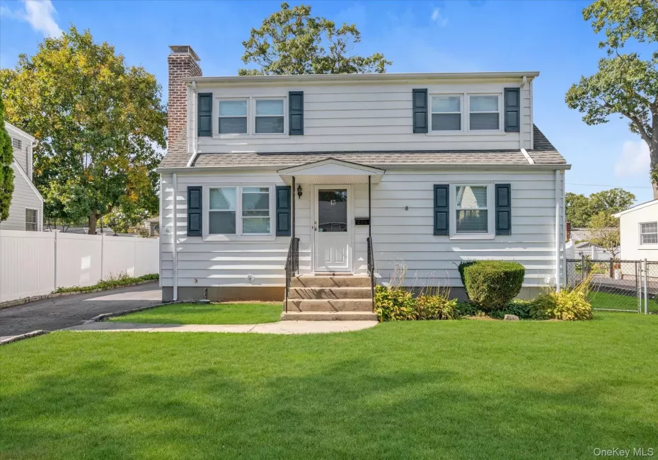 13 Inwood Road, Glen Cove, NY, 5 Bedrooms Bedrooms, 7 Rooms Rooms,2 BathroomsBathrooms,Residential,For Rent,Inwood,0,1057610 13 Inwood Road, Glen Cove, NY, 5 Bedrooms Bedrooms, 7 Rooms Rooms,2 BathroomsBathrooms,Residential,For Rent,Inwood,0,1057610