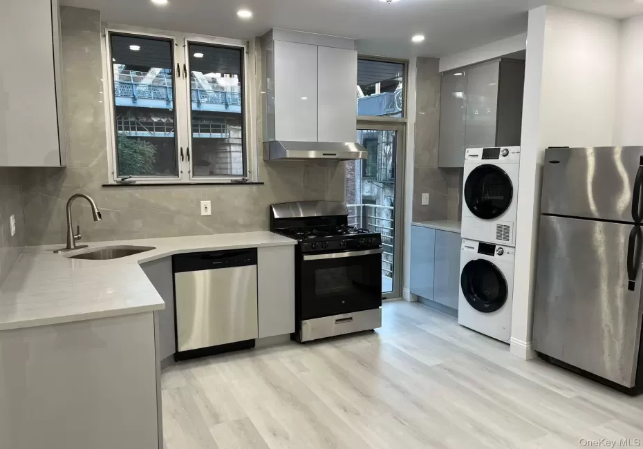 44-46 Market Street, New York, NY, 1 Bedroom Bedrooms, 3 Rooms Rooms,1 BathroomBathrooms,Residential Lease,For Rent,Market,0,1060115 44-46 Market Street, New York, NY, 1 Bedroom Bedrooms, 3 Rooms Rooms,1 BathroomBathrooms,Residential Lease,For Rent,Market,0,1060115