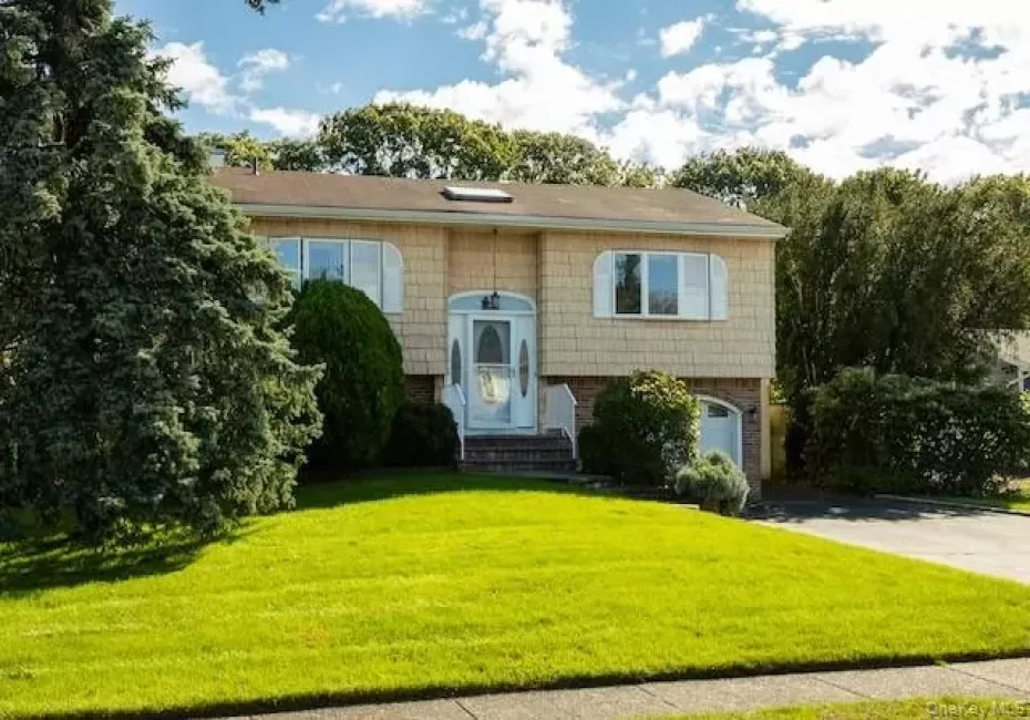 45 Rudder Drive, Islip, NY, 4 Bedrooms Bedrooms, 7 Rooms Rooms,1 BathroomBathrooms,Residential,For Rent,Rudder,0,1056011 45 Rudder Drive, Islip, NY, 4 Bedrooms Bedrooms, 7 Rooms Rooms,1 BathroomBathrooms,Residential,For Rent,Rudder,0,1056011