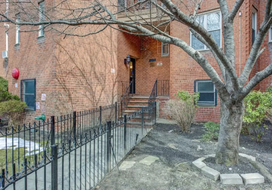 33-25 81 Street, New York, NY, 1 Bedroom Bedrooms, 3 Rooms Rooms,1 BathroomBathrooms,Residential Lease,For Rent,81,0,1059539 33-25 81 Street, New York, NY, 1 Bedroom Bedrooms, 3 Rooms Rooms,1 BathroomBathrooms,Residential Lease,For Rent,81,0,1059539