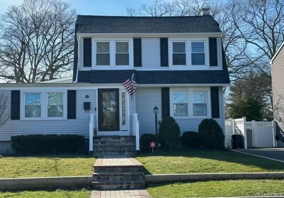 26 Frederick Avenue, Babylon, NY, 1 Bedroom Bedrooms, 3 Rooms Rooms,1 BathroomBathrooms,Residential Lease,For Rent,Frederick,0,1060062 26 Frederick Avenue, Babylon, NY, 1 Bedroom Bedrooms, 3 Rooms Rooms,1 BathroomBathrooms,Residential Lease,For Rent,Frederick,0,1060062