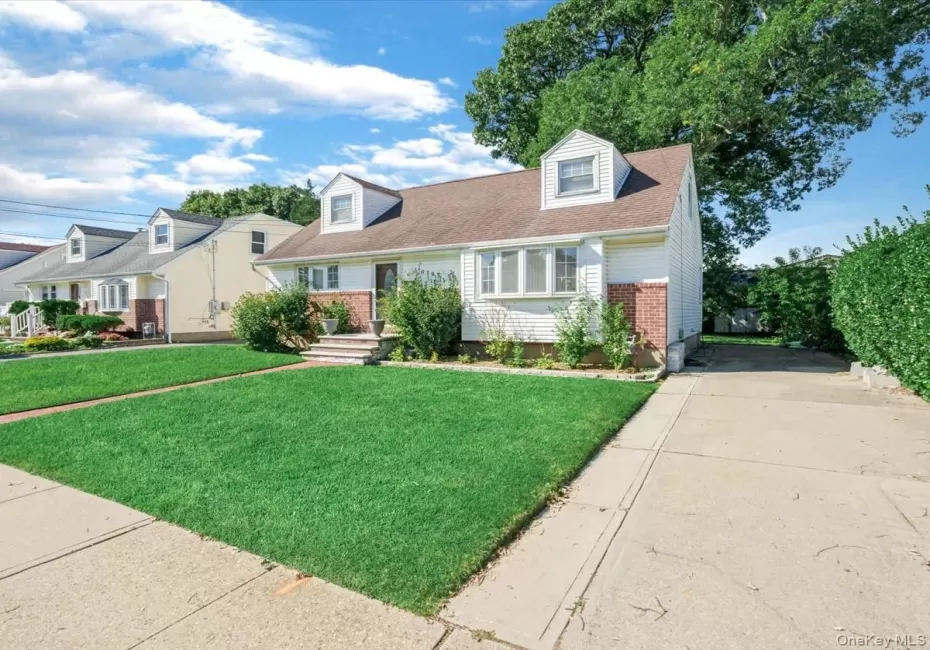 712 Partridge Avenue, Hempstead, NY, 4 Bedrooms Bedrooms, 7 Rooms Rooms,2 BathroomsBathrooms,Residential,For Rent,Partridge,0,1060307 712 Partridge Avenue, Hempstead, NY, 4 Bedrooms Bedrooms, 7 Rooms Rooms,2 BathroomsBathrooms,Residential,For Rent,Partridge,0,1060307