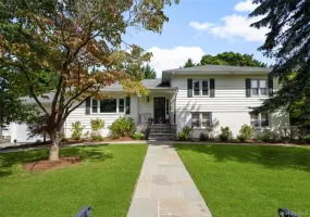 30 Antler Place, New Rochelle, NY, 4 Bedrooms Bedrooms, 8 Rooms Rooms,3 BathroomsBathrooms,Residential,For Rent,Antler,0,1028119 30 Antler Place, New Rochelle, NY, 4 Bedrooms Bedrooms, 8 Rooms Rooms,3 BathroomsBathrooms,Residential,For Rent,Antler,0,1028119