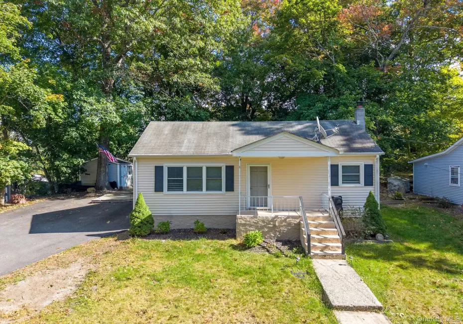11 Norwood Road, Patterson, NY, 2 Bedrooms Bedrooms, 5 Rooms Rooms,1 BathroomBathrooms,Residential,For Rent,Norwood,0,1057398 11 Norwood Road, Patterson, NY, 2 Bedrooms Bedrooms, 5 Rooms Rooms,1 BathroomBathrooms,Residential,For Rent,Norwood,0,1057398