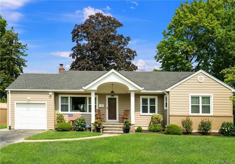28 Top O The Ridge Drive, New Rochelle, NY, 3 Bedrooms Bedrooms, 7 Rooms Rooms,1 BathroomBathrooms,Residential,For Rent,Top O The Ridge,0,H6195042 28 Top O The Ridge Drive, New Rochelle, NY, 3 Bedrooms Bedrooms, 7 Rooms Rooms,1 BathroomBathrooms,Residential,For Rent,Top O The Ridge,0,H6195042