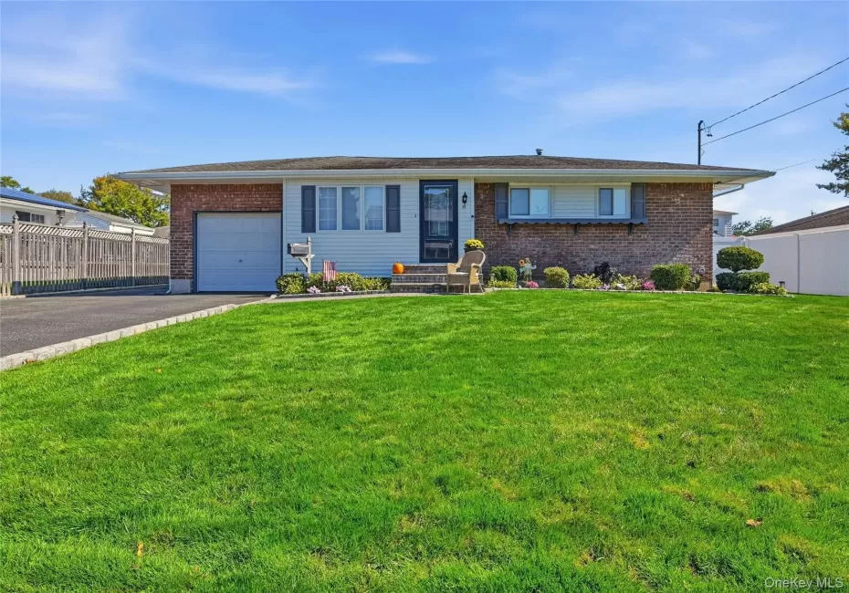 71 14th Street, Babylon, NY, 3 Bedrooms Bedrooms, 8 Rooms Rooms,1 BathroomBathrooms,Residential,For Rent,14th,0,1059748 71 14th Street, Babylon, NY, 3 Bedrooms Bedrooms, 8 Rooms Rooms,1 BathroomBathrooms,Residential,For Rent,14th,0,1059748