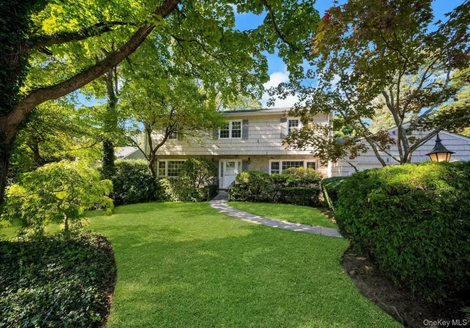 Welcome to 258 Evandale Road! Welcome to 258 Evandale Road!