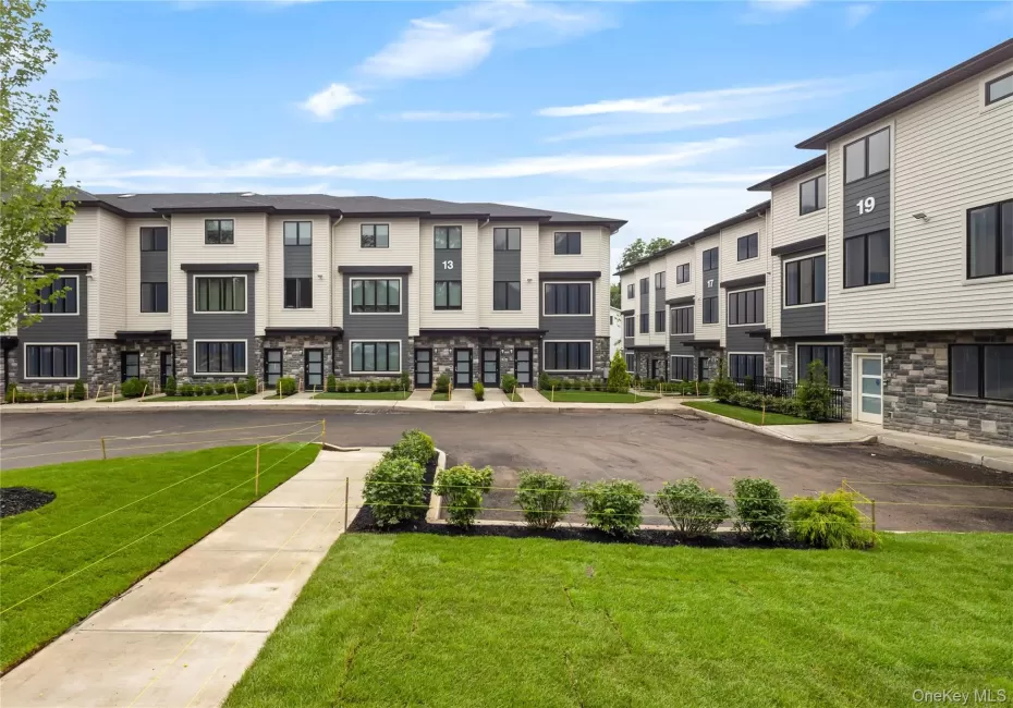 17 Lazer Court, Ramapo, NY, 3 Bedrooms Bedrooms, 5 Rooms Rooms,1 BathroomBathrooms,Residential,For Rent,Lazer,0,1060321 17 Lazer Court, Ramapo, NY, 3 Bedrooms Bedrooms, 5 Rooms Rooms,1 BathroomBathrooms,Residential,For Rent,Lazer,0,1060321