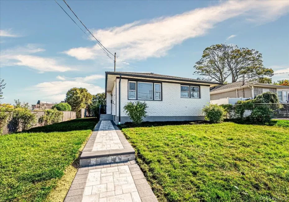 53 1st, Babylon, NY, 3 Bedrooms Bedrooms, 7 Rooms Rooms,1 BathroomBathrooms,Residential,For Rent,1st,0,1060142 53 1st, Babylon, NY, 3 Bedrooms Bedrooms, 7 Rooms Rooms,1 BathroomBathrooms,Residential,For Rent,1st,0,1060142