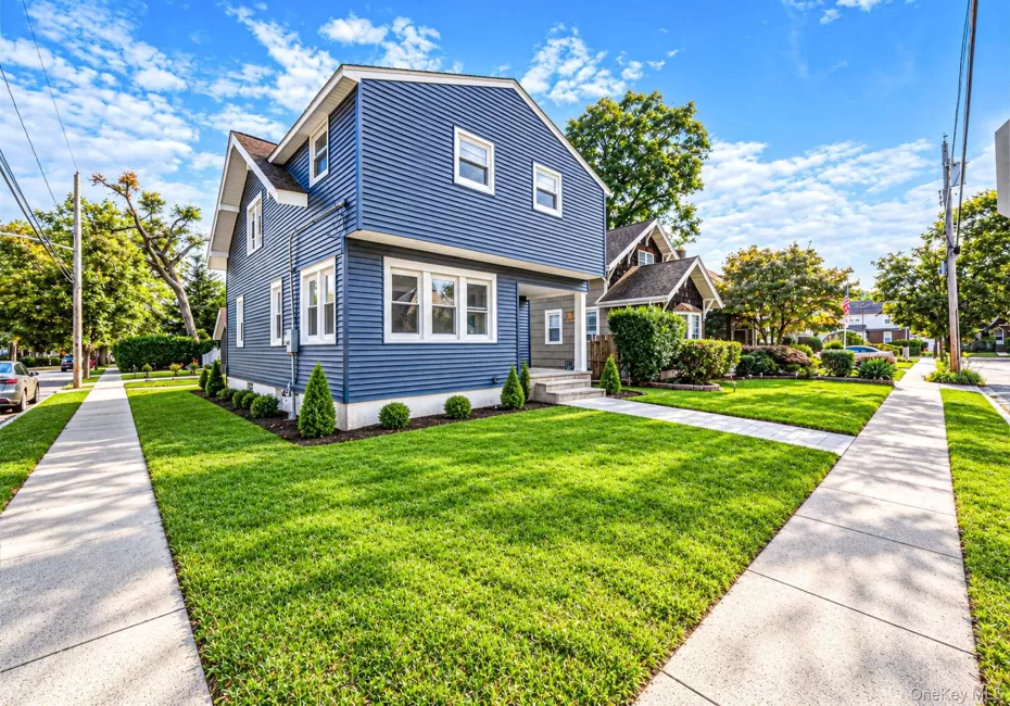 566 Stowe Avenue, Hempstead, NY, 4 Bedrooms Bedrooms, 12 Rooms Rooms,1 BathroomBathrooms,Residential,For Rent,Stowe,0,1060526 566 Stowe Avenue, Hempstead, NY, 4 Bedrooms Bedrooms, 12 Rooms Rooms,1 BathroomBathrooms,Residential,For Rent,Stowe,0,1060526