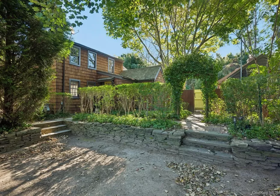 48 Accabonac Road, East Hampton, NY, 3 Bedrooms Bedrooms, 8 Rooms Rooms,3 BathroomsBathrooms,Residential,For Rent,Accabonac,0,1059325 48 Accabonac Road, East Hampton, NY, 3 Bedrooms Bedrooms, 8 Rooms Rooms,3 BathroomsBathrooms,Residential,For Rent,Accabonac,0,1059325
