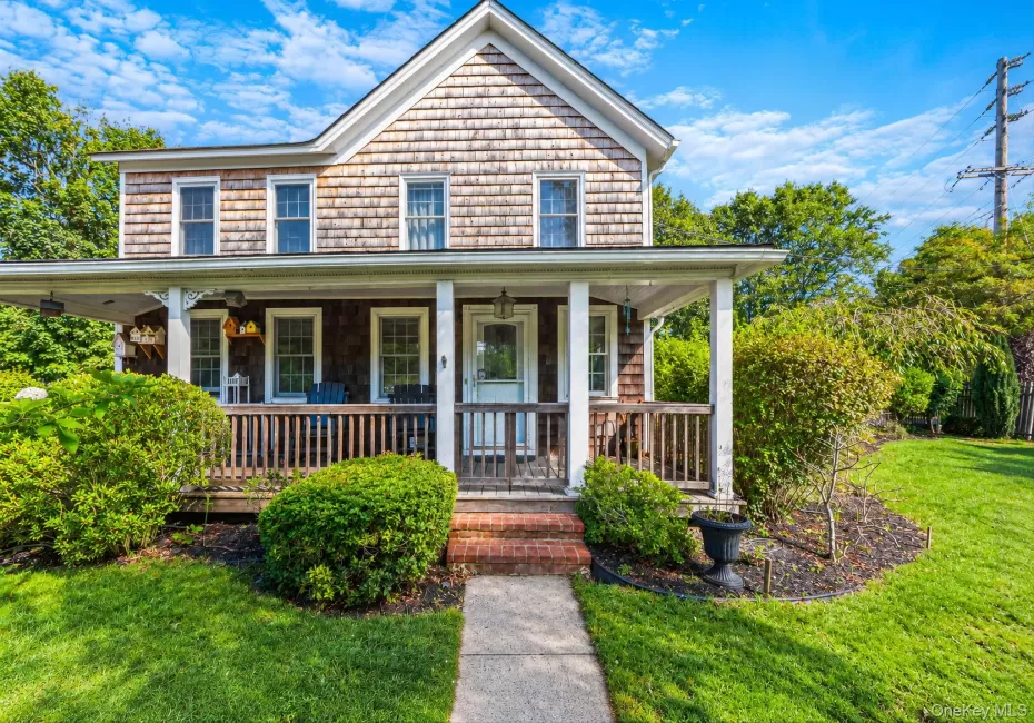 12 Collins Avenue, East Hampton, NY, 4 Bedrooms Bedrooms, 11 Rooms Rooms,3 BathroomsBathrooms,Residential,For Rent,Collins,0,1060179 12 Collins Avenue, East Hampton, NY, 4 Bedrooms Bedrooms, 11 Rooms Rooms,3 BathroomsBathrooms,Residential,For Rent,Collins,0,1060179