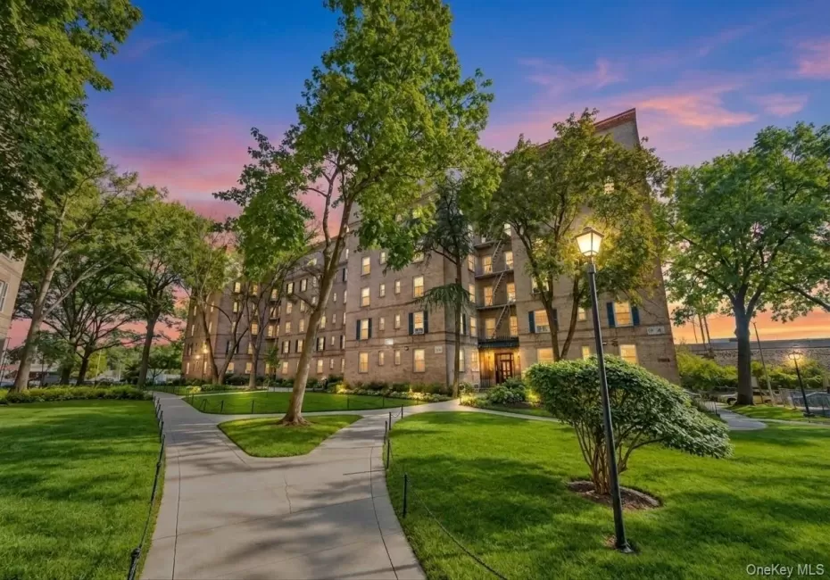 51-42 30th Avenue, New York, NY, 3 Bedrooms Bedrooms, 5 Rooms Rooms,1 BathroomBathrooms,Residential,For Rent,30th,0,1060533 51-42 30th Avenue, New York, NY, 3 Bedrooms Bedrooms, 5 Rooms Rooms,1 BathroomBathrooms,Residential,For Rent,30th,0,1060533
