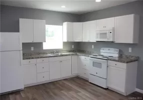 3144 Route 9W, New Windsor, NY, 2 Bedrooms Bedrooms, 5 Rooms Rooms,1 BathroomBathrooms,Residential Lease,For Rent,Route 9W,0,1060279 3144 Route 9W, New Windsor, NY, 2 Bedrooms Bedrooms, 5 Rooms Rooms,1 BathroomBathrooms,Residential Lease,For Rent,Route 9W,0,1060279