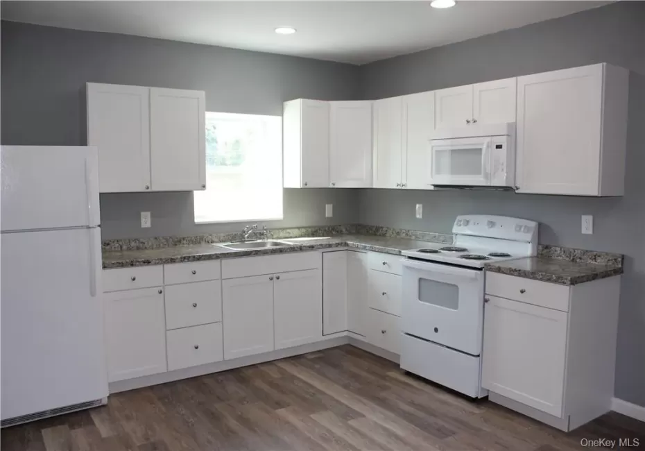 3144 Route 9W, New Windsor, NY, 2 Bedrooms Bedrooms, 5 Rooms Rooms,1 BathroomBathrooms,Residential Lease,For Rent,Route 9W,0,1060279 3144 Route 9W, New Windsor, NY, 2 Bedrooms Bedrooms, 5 Rooms Rooms,1 BathroomBathrooms,Residential Lease,For Rent,Route 9W,0,1060279