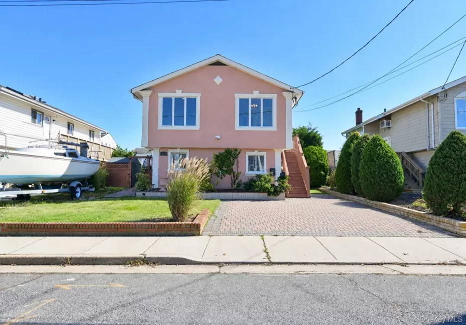 925 Long Beach Avenue, Hempstead, NY, 5 Bedrooms Bedrooms, 7 Rooms Rooms,2 BathroomsBathrooms,Residential,For Rent,Long Beach,0,1056831 925 Long Beach Avenue, Hempstead, NY, 5 Bedrooms Bedrooms, 7 Rooms Rooms,2 BathroomsBathrooms,Residential,For Rent,Long Beach,0,1056831