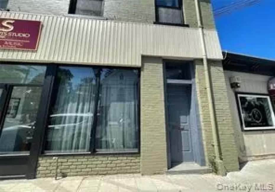 224 Main Street, Brookhaven, NY, 1 Bedroom Bedrooms, 3 Rooms Rooms,1 BathroomBathrooms,Residential Lease,For Rent,Main,0,1060757 224 Main Street, Brookhaven, NY, 1 Bedroom Bedrooms, 3 Rooms Rooms,1 BathroomBathrooms,Residential Lease,For Rent,Main,0,1060757