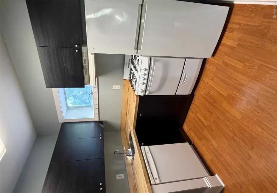 19 Wheeler Avenue, Warwick (town), NY, 1 Bedroom Bedrooms, 4 Rooms Rooms,1 BathroomBathrooms,Residential Lease,For Rent,Wheeler,0,1060122 19 Wheeler Avenue, Warwick (town), NY, 1 Bedroom Bedrooms, 4 Rooms Rooms,1 BathroomBathrooms,Residential Lease,For Rent,Wheeler,0,1060122