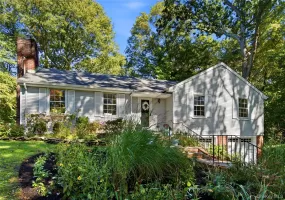 11 Pennington Drive, Huntington, NY, 4 Bedrooms Bedrooms, 9 Rooms Rooms,2 BathroomsBathrooms,Residential,For Rent,Pennington,0,1059738 11 Pennington Drive, Huntington, NY, 4 Bedrooms Bedrooms, 9 Rooms Rooms,2 BathroomsBathrooms,Residential,For Rent,Pennington,0,1059738
