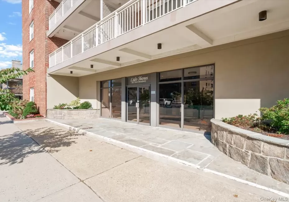 855 Broadway, Long Beach, NY, 2 Bedrooms Bedrooms, 4 Rooms Rooms,1 BathroomBathrooms,Residential,For Rent,Broadway,0,1060473 855 Broadway, Long Beach, NY, 2 Bedrooms Bedrooms, 4 Rooms Rooms,1 BathroomBathrooms,Residential,For Rent,Broadway,0,1060473