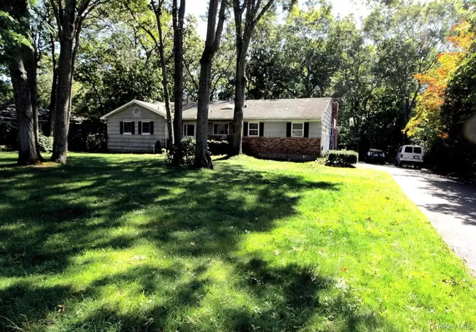 16 Argyle Place, Smithtown, NY, 4 Bedrooms Bedrooms, 9 Rooms Rooms,3 BathroomsBathrooms,Residential,For Rent,Argyle,0,1060784 16 Argyle Place, Smithtown, NY, 4 Bedrooms Bedrooms, 9 Rooms Rooms,3 BathroomsBathrooms,Residential,For Rent,Argyle,0,1060784