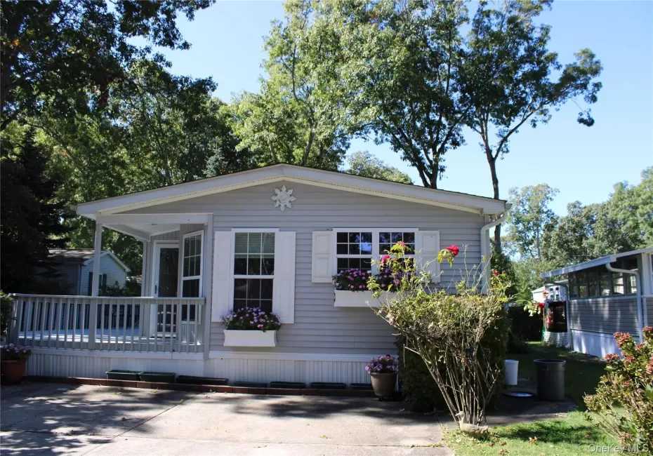 1661 Old Country Road, Riverhead, NY, 2 Bedrooms Bedrooms, 5 Rooms Rooms,2 BathroomsBathrooms,Residential,For Rent,Old Country,0,1059497 1661 Old Country Road, Riverhead, NY, 2 Bedrooms Bedrooms, 5 Rooms Rooms,2 BathroomsBathrooms,Residential,For Rent,Old Country,0,1059497