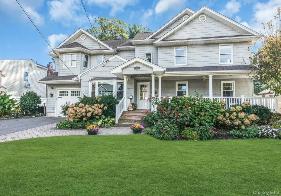 2084 Sherman Avenue, Hempstead, NY, 5 Bedrooms Bedrooms, 9 Rooms Rooms,3 BathroomsBathrooms,Residential,For Rent,Sherman,0,1058814 2084 Sherman Avenue, Hempstead, NY, 5 Bedrooms Bedrooms, 9 Rooms Rooms,3 BathroomsBathrooms,Residential,For Rent,Sherman,0,1058814