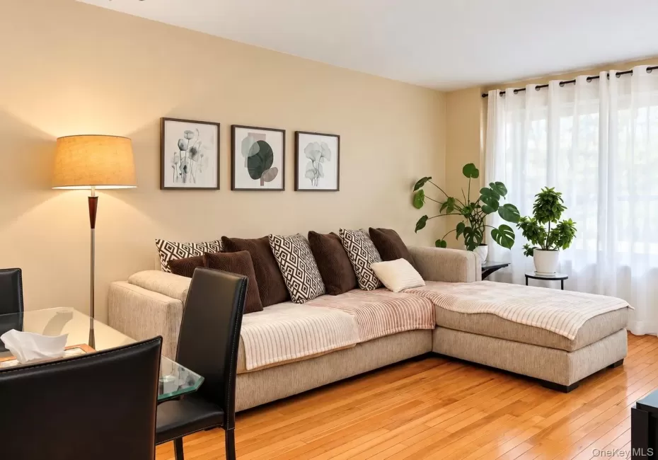 14215 FRANKLIN, New York, NY, 1 Bedroom Bedrooms, 3 Rooms Rooms,1 BathroomBathrooms,Residential,For Rent,FRANKLIN,0,1061041 14215 FRANKLIN, New York, NY, 1 Bedroom Bedrooms, 3 Rooms Rooms,1 BathroomBathrooms,Residential,For Rent,FRANKLIN,0,1061041