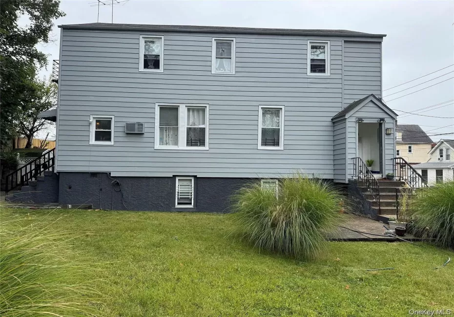 209 Lincoln Avenue, Yonkers, NY, 3 Bedrooms Bedrooms, 5 Rooms Rooms,1 BathroomBathrooms,Residential Lease,For Rent,Lincoln,0,1061106 209 Lincoln Avenue, Yonkers, NY, 3 Bedrooms Bedrooms, 5 Rooms Rooms,1 BathroomBathrooms,Residential Lease,For Rent,Lincoln,0,1061106