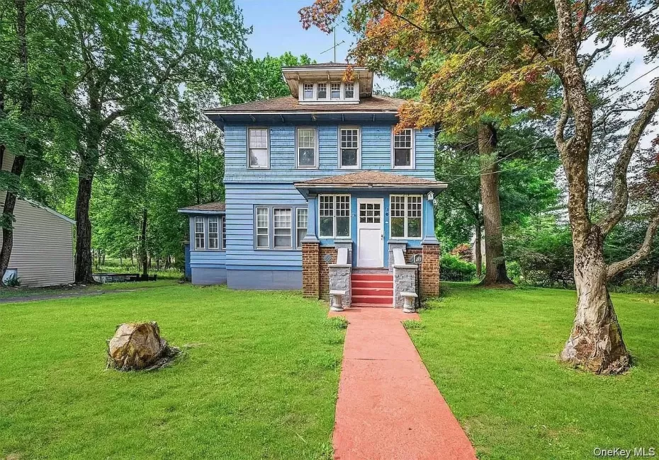 13 Cottage Street, Thompson, NY, 4 Bedrooms Bedrooms, 10 Rooms Rooms,1 BathroomBathrooms,Residential Lease,For Rent,Cottage,0,1060712 13 Cottage Street, Thompson, NY, 4 Bedrooms Bedrooms, 10 Rooms Rooms,1 BathroomBathrooms,Residential Lease,For Rent,Cottage,0,1060712