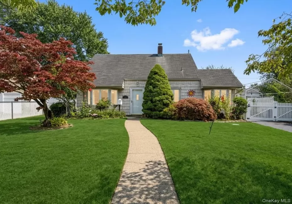 19 Curve Lane, Hempstead, NY, 3 Bedrooms Bedrooms, 7 Rooms Rooms,2 BathroomsBathrooms,Residential,For Rent,Curve,0,1056542 19 Curve Lane, Hempstead, NY, 3 Bedrooms Bedrooms, 7 Rooms Rooms,2 BathroomsBathrooms,Residential,For Rent,Curve,0,1056542