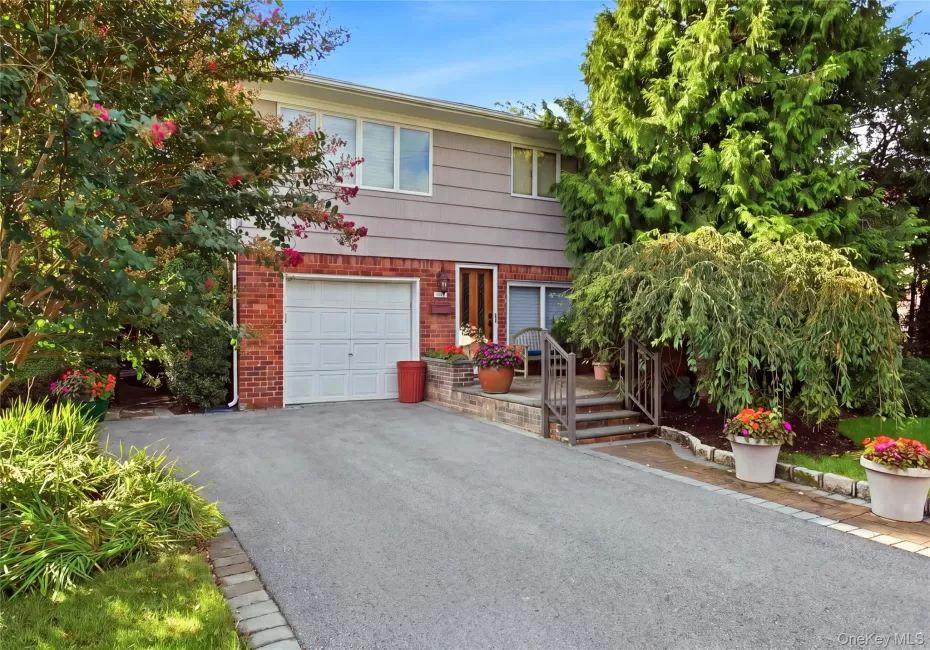2554 Linden Lane, Hempstead, NY, 4 Bedrooms Bedrooms, 7 Rooms Rooms,2 BathroomsBathrooms,Residential,For Rent,Linden,0,1059988 2554 Linden Lane, Hempstead, NY, 4 Bedrooms Bedrooms, 7 Rooms Rooms,2 BathroomsBathrooms,Residential,For Rent,Linden,0,1059988