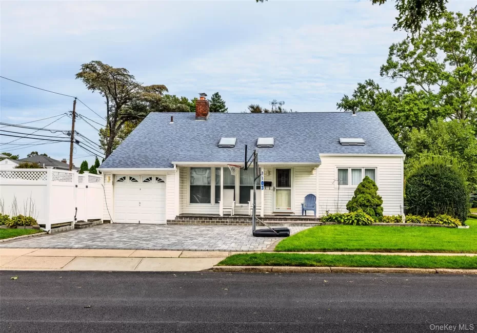 1103 Laux Place, Hempstead, NY, 4 Bedrooms Bedrooms, 8 Rooms Rooms,2 BathroomsBathrooms,Residential,For Rent,Laux,0,1060486 1103 Laux Place, Hempstead, NY, 4 Bedrooms Bedrooms, 8 Rooms Rooms,2 BathroomsBathrooms,Residential,For Rent,Laux,0,1060486