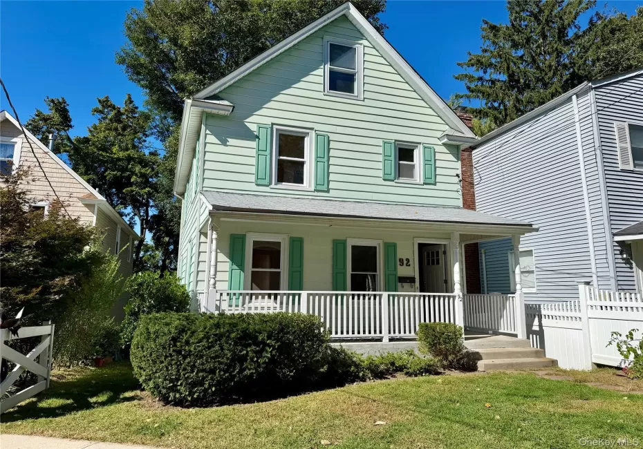 92 School Street, Oyster Bay, NY, 3 Bedrooms Bedrooms, 8 Rooms Rooms,1 BathroomBathrooms,Residential,For Rent,School,0,1060982 92 School Street, Oyster Bay, NY, 3 Bedrooms Bedrooms, 8 Rooms Rooms,1 BathroomBathrooms,Residential,For Rent,School,0,1060982