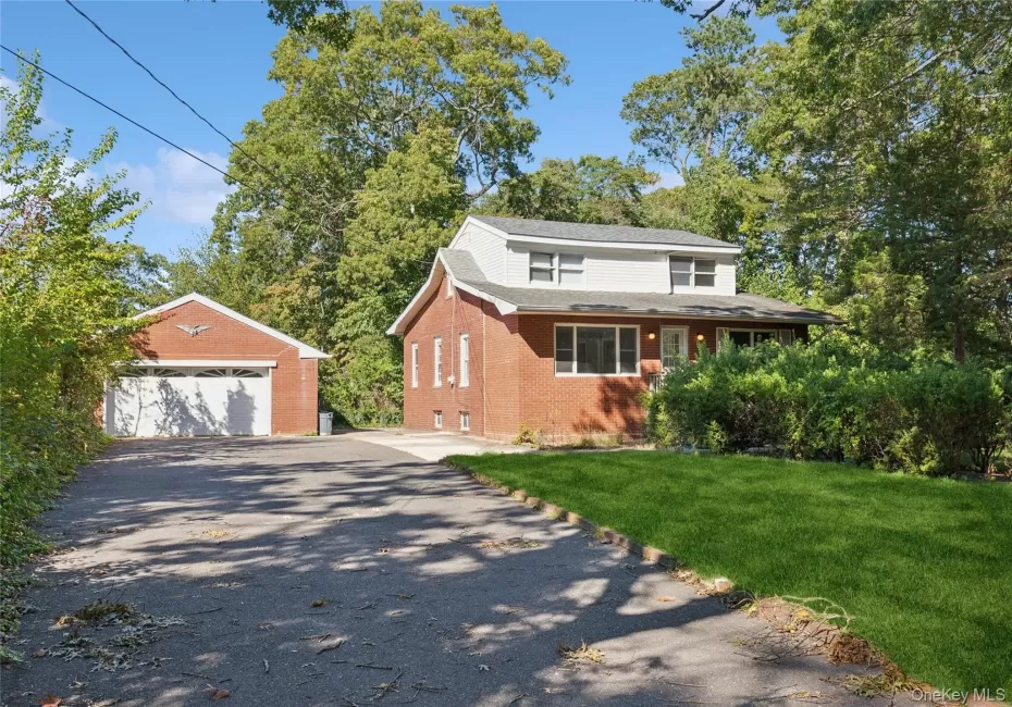 9 Plandome Place, Brookhaven, NY, 3 Bedrooms Bedrooms, 7 Rooms Rooms,2 BathroomsBathrooms,Residential,For Rent,Plandome,0,1060244 9 Plandome Place, Brookhaven, NY, 3 Bedrooms Bedrooms, 7 Rooms Rooms,2 BathroomsBathrooms,Residential,For Rent,Plandome,0,1060244