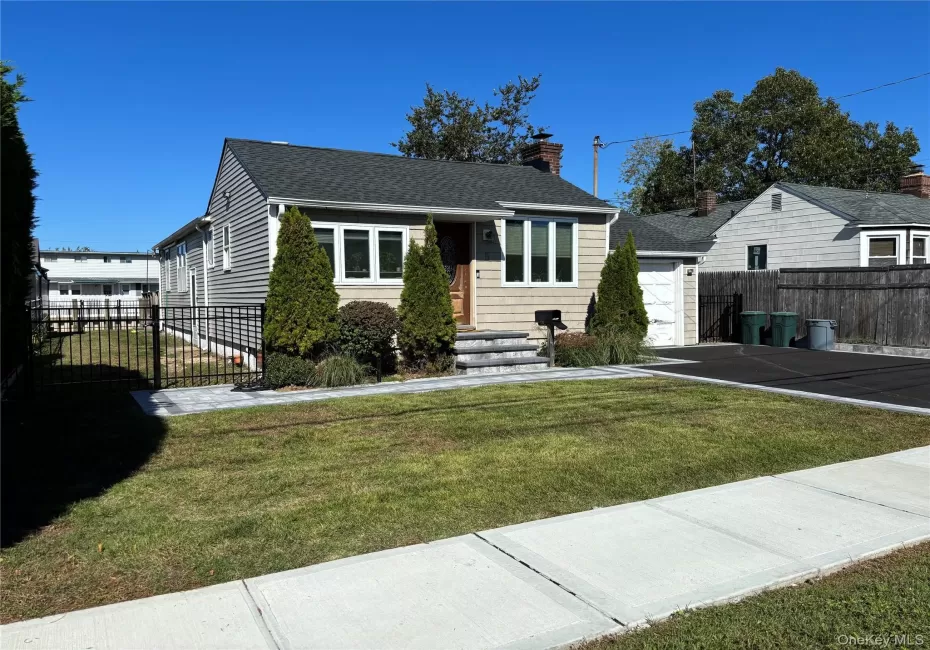 5 Barry Road, Babylon, NY, 3 Bedrooms Bedrooms, 6 Rooms Rooms,2 BathroomsBathrooms,Residential,For Rent,Barry,0,1060000 5 Barry Road, Babylon, NY, 3 Bedrooms Bedrooms, 6 Rooms Rooms,2 BathroomsBathrooms,Residential,For Rent,Barry,0,1060000