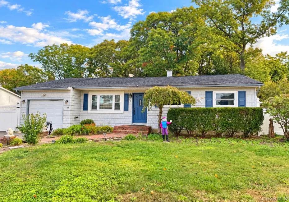 25 Urban Drive, Brookhaven, NY, 4 Bedrooms Bedrooms, 12 Rooms Rooms,2 BathroomsBathrooms,Residential,For Rent,Urban,0,1061127 25 Urban Drive, Brookhaven, NY, 4 Bedrooms Bedrooms, 12 Rooms Rooms,2 BathroomsBathrooms,Residential,For Rent,Urban,0,1061127