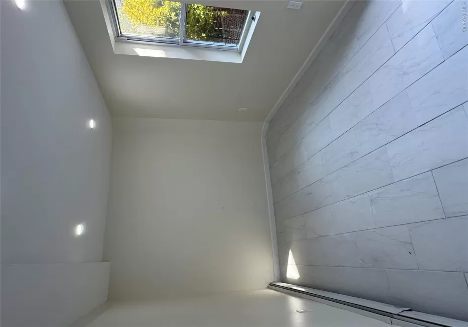 1054 Lydig Avenue, New York, NY, 3 Bedrooms Bedrooms, 4 Rooms Rooms,1 BathroomBathrooms,Residential Lease,For Rent,Lydig,0,1061183 1054 Lydig Avenue, New York, NY, 3 Bedrooms Bedrooms, 4 Rooms Rooms,1 BathroomBathrooms,Residential Lease,For Rent,Lydig,0,1061183